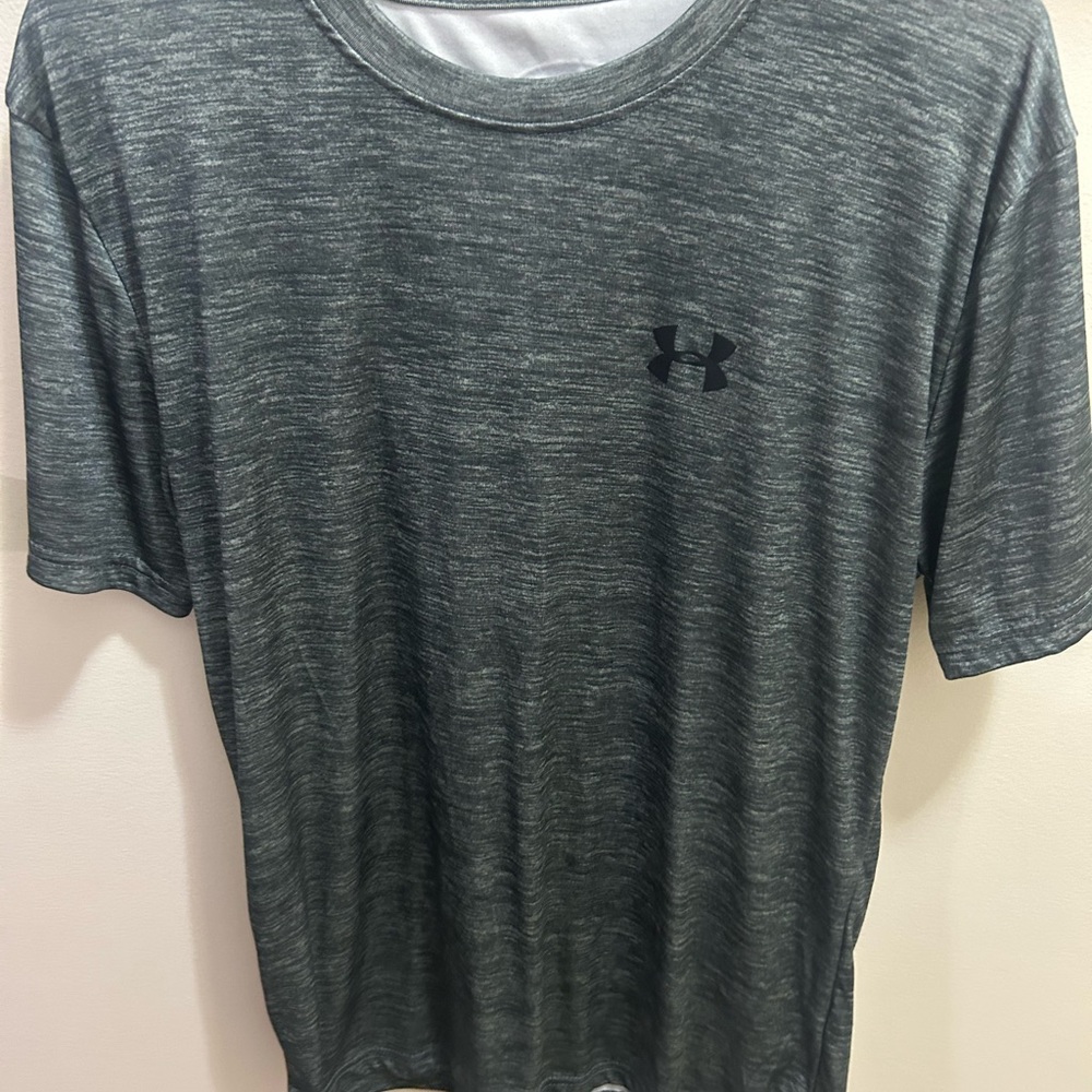 Under Armour Men's Charcoal Heather Tee